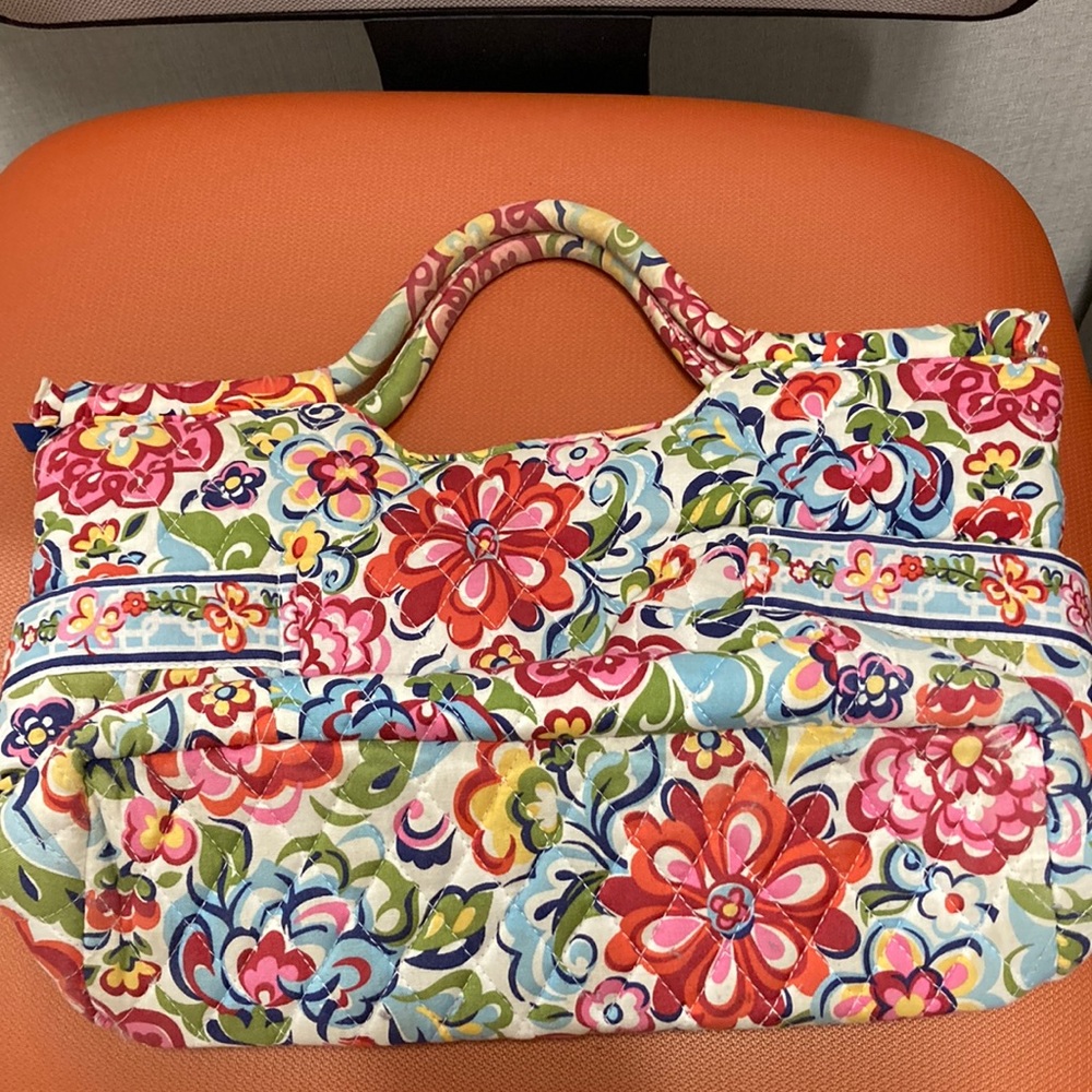 Vera Bradley flower hand bag